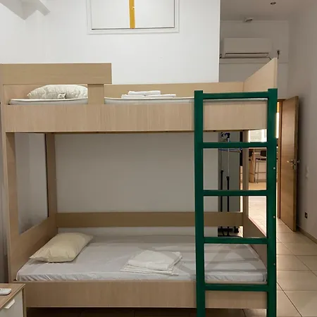 Corinth Beach Apartment 旅馆 Corinth