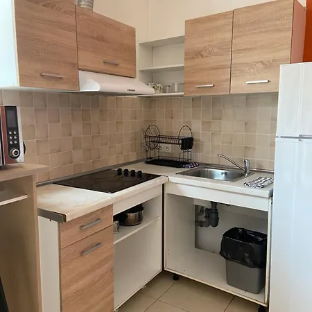 旅馆 Corinth Beach Apartment