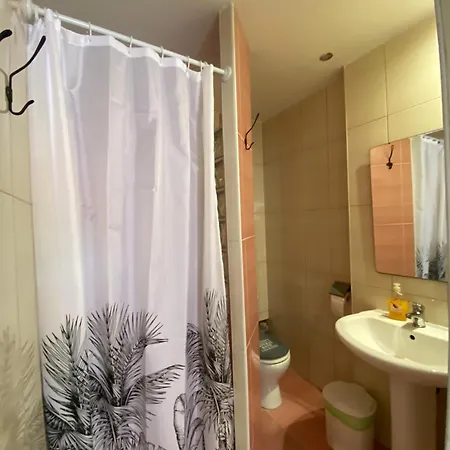 Corinth Beach Apartment بيت شباب